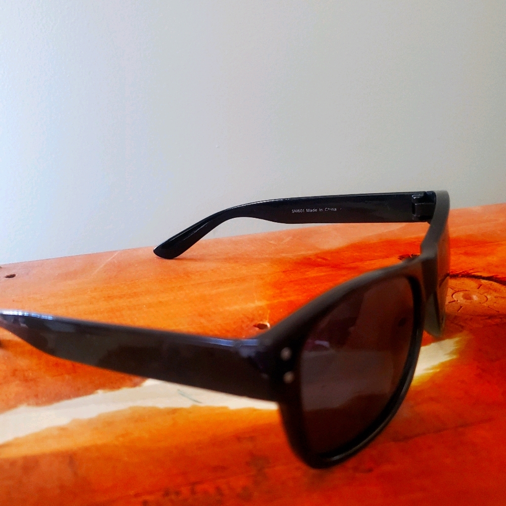 Sunglasses - Picture 3 of 3